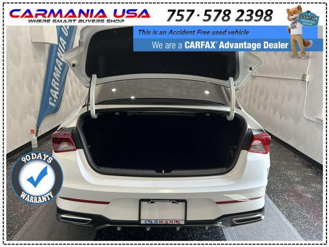  KIA K5 2021 Белый