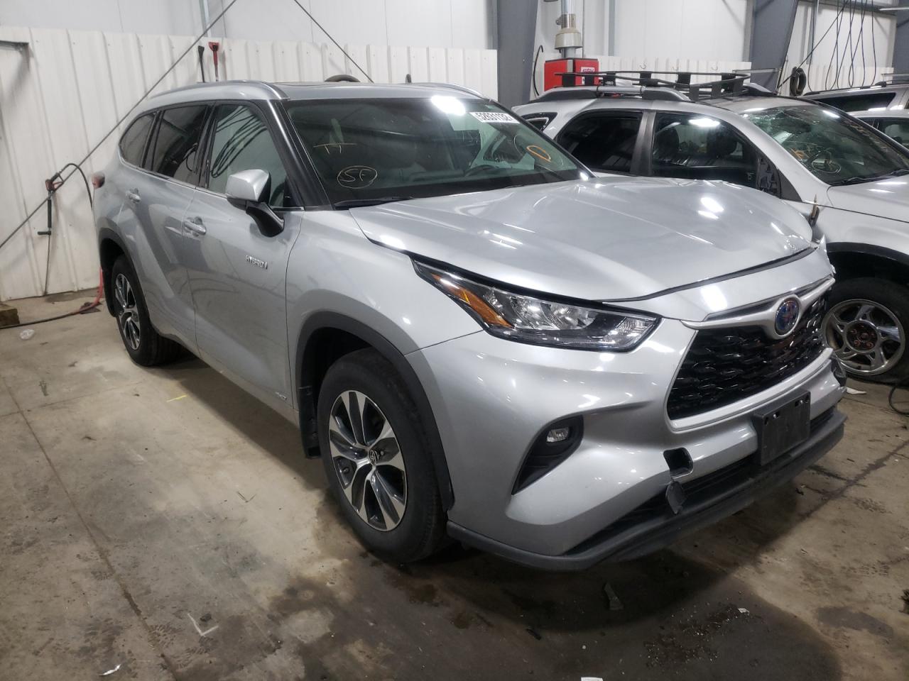 Toyota Highlander 2020 Drive