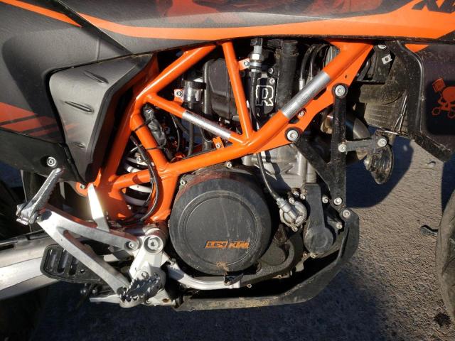 2019 KTM 690 SMC R VBKLSV40XKM754807