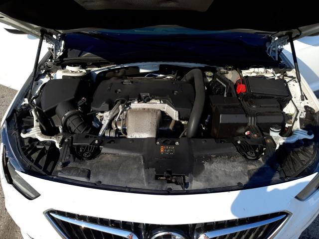 2018 BUICK REGAL ESSE W04GP6SX3J1125619
