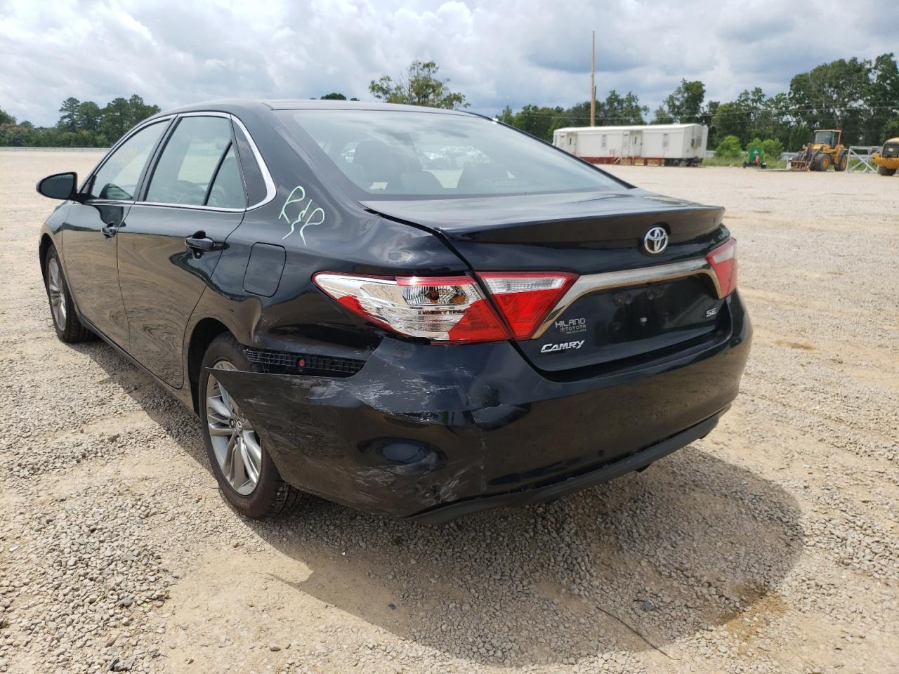 Toyota Camry le 2016