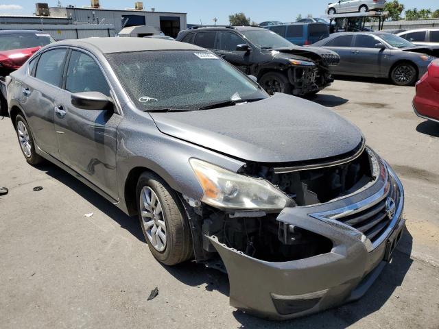 Salvage cars for sale from Copart Bakersfield, CA: 2015 Nissan Altima 2.5