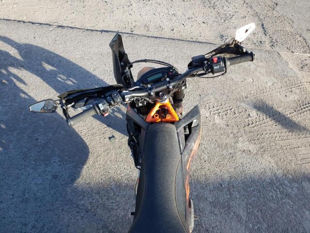 2019 KTM 690 SMC R VBKLSV40XKM754807