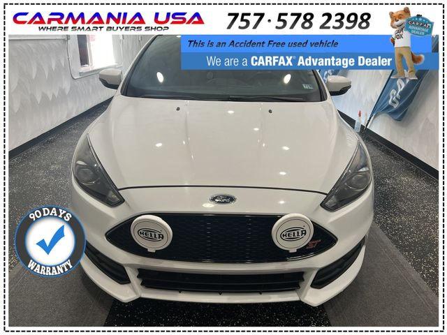 Хэтчбеки FORD FOCUS 2016 Белый