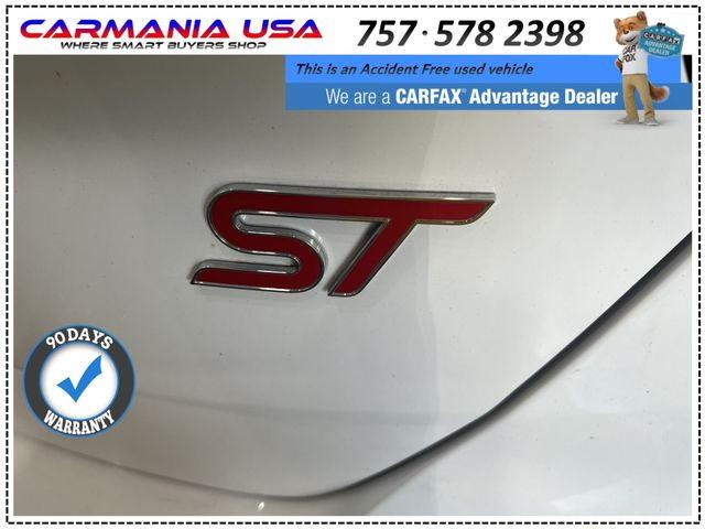 Хэтчбеки FORD FOCUS 2016 Белый