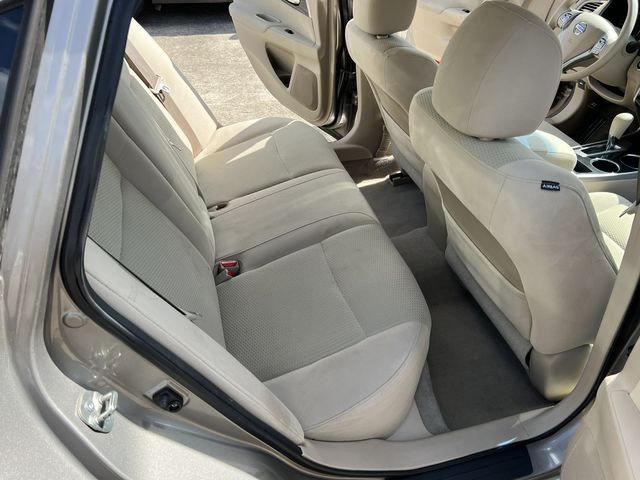 Седаны NISSAN ALTIMA 2014 Золотой