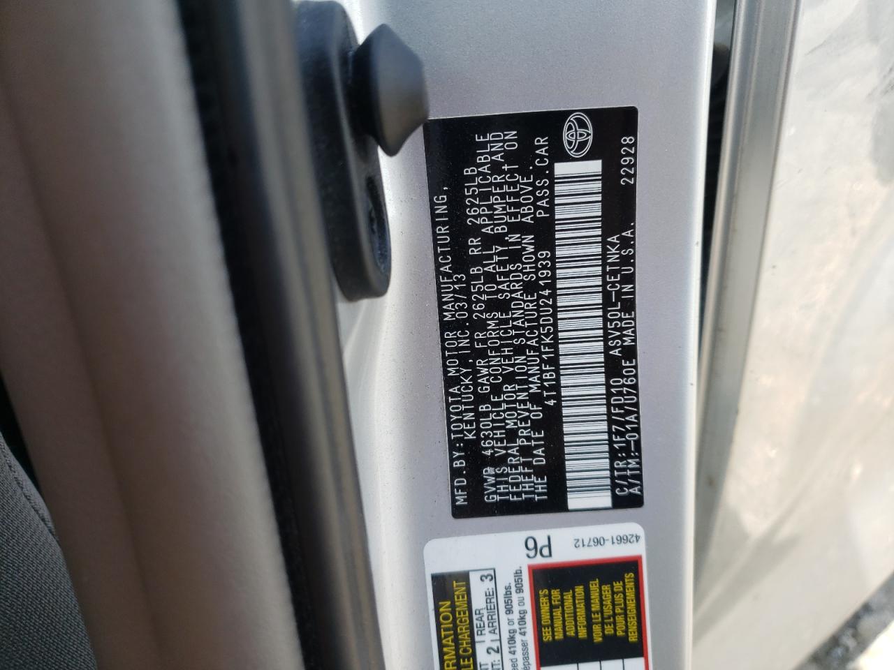 2013 Toyota Camry - Image 10