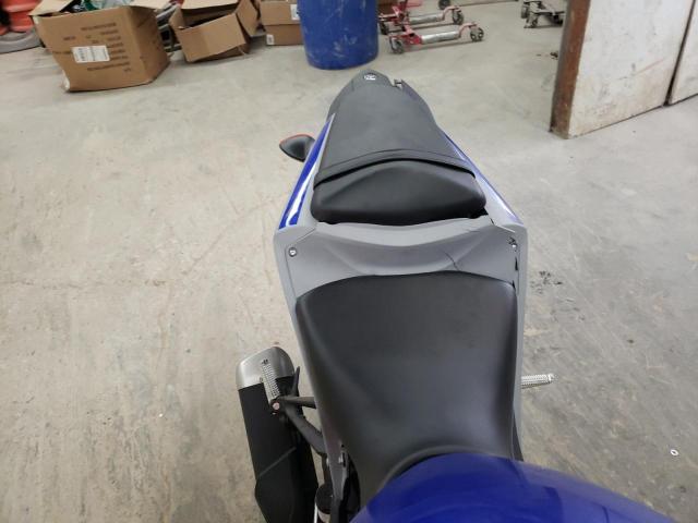 2021 YAMAHA YZFR3 A MH3RH18Y1MK005512