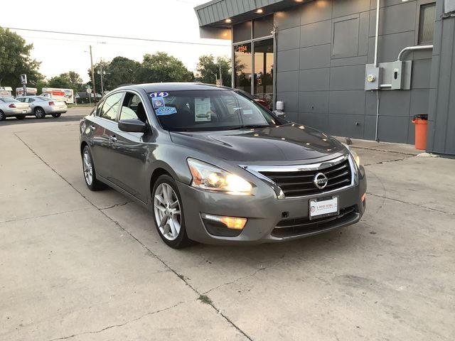 Седаны NISSAN ALTIMA 2014 Серый