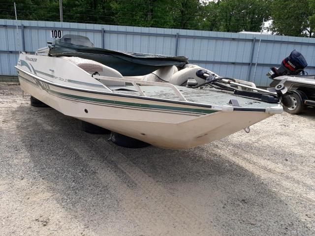 Salvage boats for sale at Conway, AR auction: 2002 Suntracker Boat