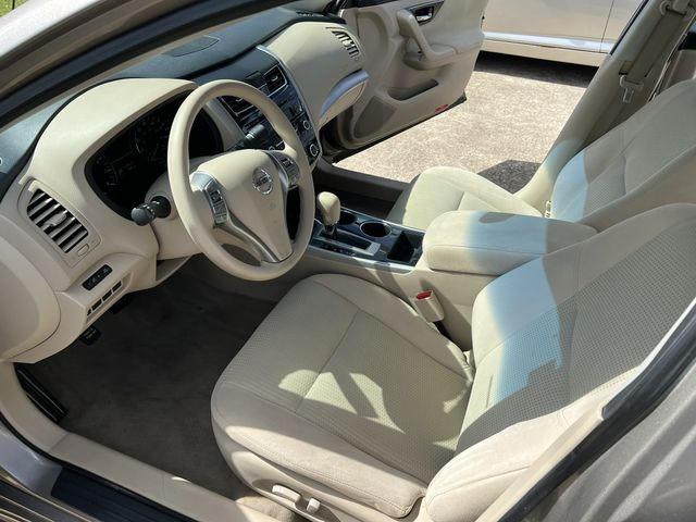 Седаны NISSAN ALTIMA 2014 Золотой