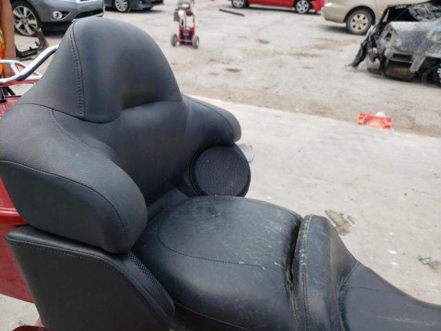 2019 HARLEY-DAVIDSON FLTRU 1HD1KGF14KB617351