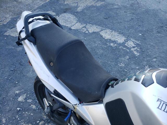 2005 TRIUMPH MOTORCYCLE SPRINT ST - SMT600PK55J228886