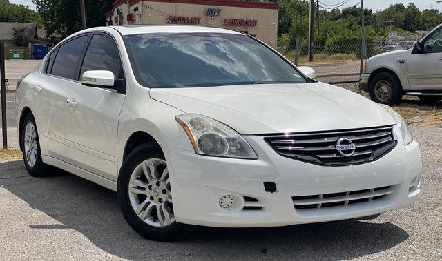 Седаны NISSAN ALTIMA 2012 Белый
