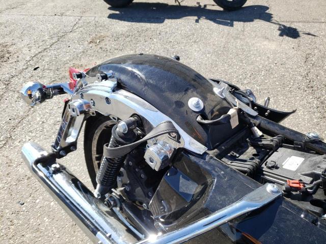 2022 HARLEY-DAVIDSON FLHR 1HD1FBC19NB636588