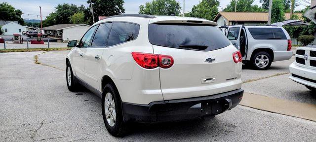 Паркетники CHEVROLET TRAVERSE 2013 Белый