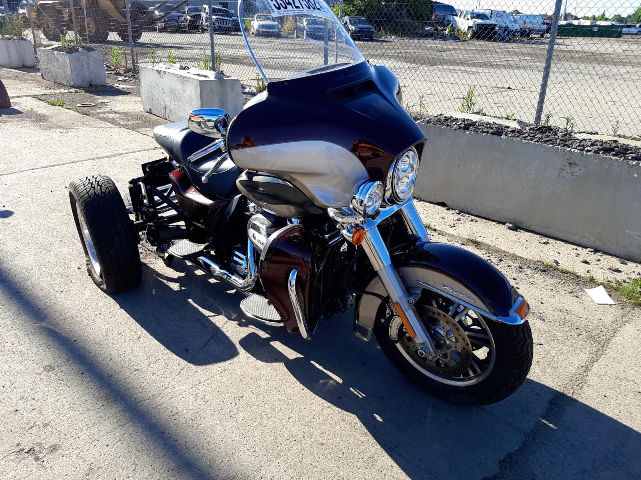 1HD1MAD15JB855654 HARLEY-DAVIDSON FLHTCUTG T 2018