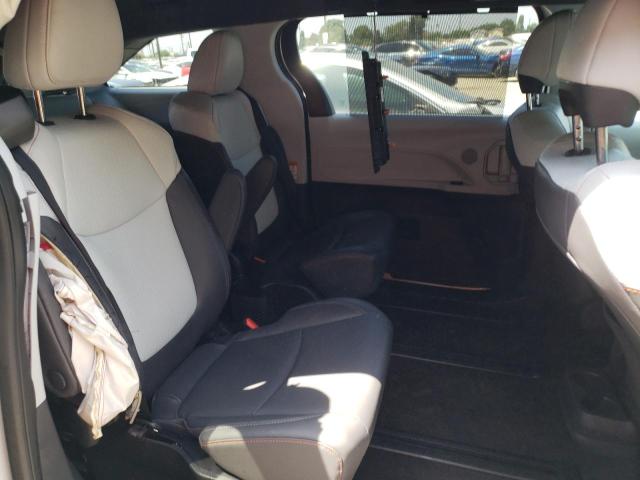 2022 TOYOTA SIENNA XSE 5TDXRKEC0NS099734