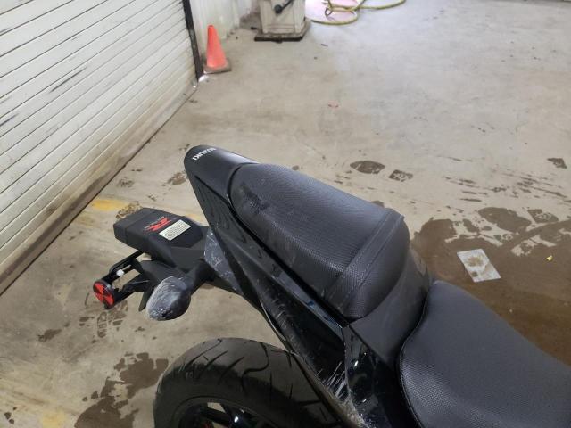2018 SUZUKI GSX250R LC6DN11A4J1101873