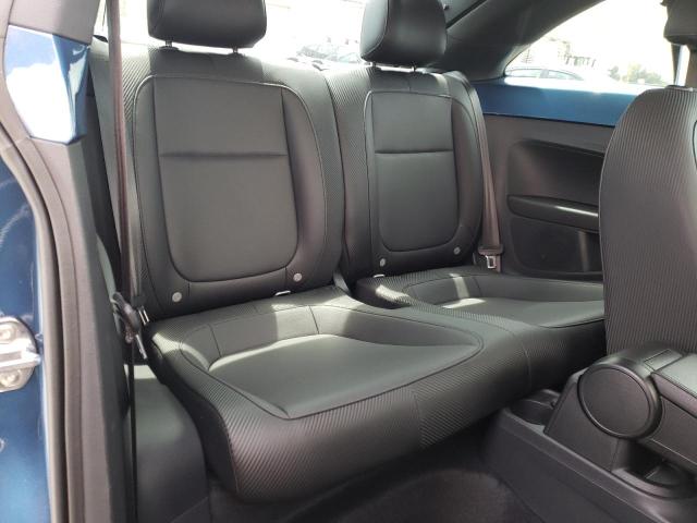 2018 VOLKSWAGEN BEETLE SE 3VWJD7AT2JM728540