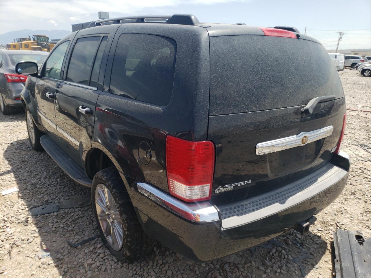 2007 Chrysler Aspen - Image 3