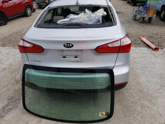 KNAFK4A63G5535672 KIA FORTE LX