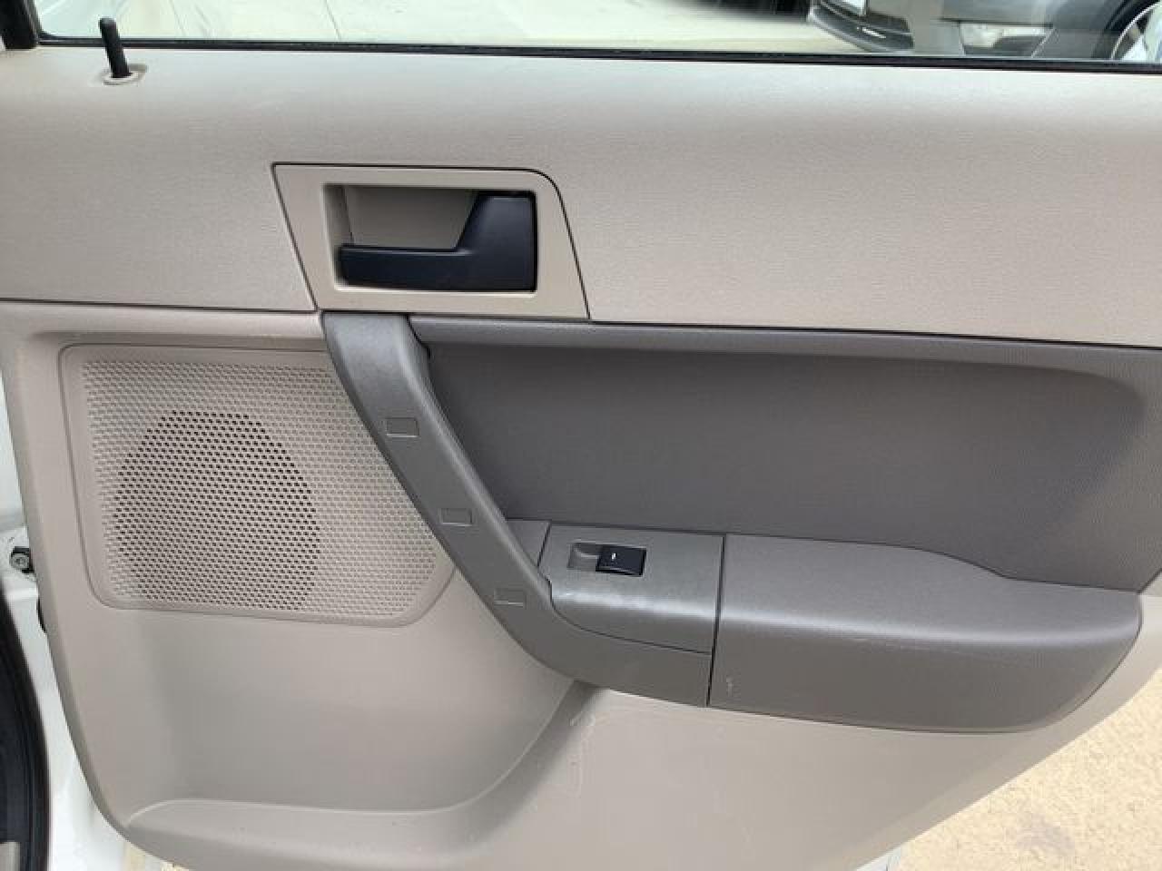 2009 Ford Focus Se VIN: 1FAHP35N89W241843 Lot: 54026502