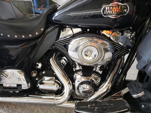 2011 HARLEY-DAVIDSON FLHTCU 1HD1FC416BB668155