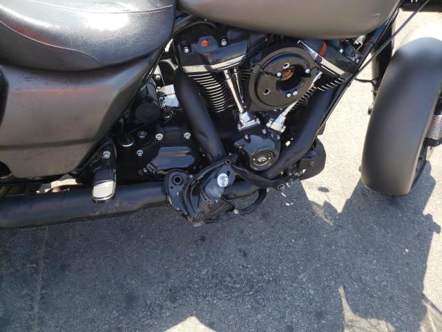 2018 HARLEY-DAVIDSON FLHRXS 1HD1KVC32JB610732