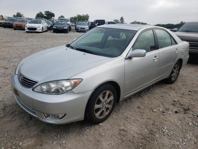 TOYOTA CAMRY 2005 SILVER Photo 2