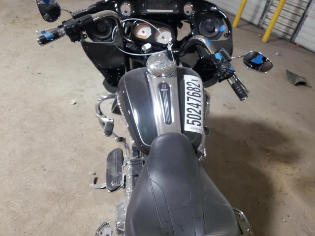 2015 HARLEY-DAVIDSON FLTRU 1HD1KGM17FB614140