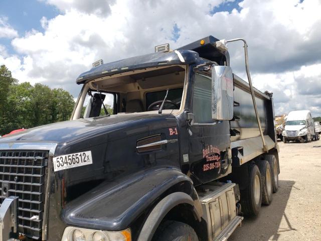 2018 VOLVO VHD 4V5KC9EHXJN997600