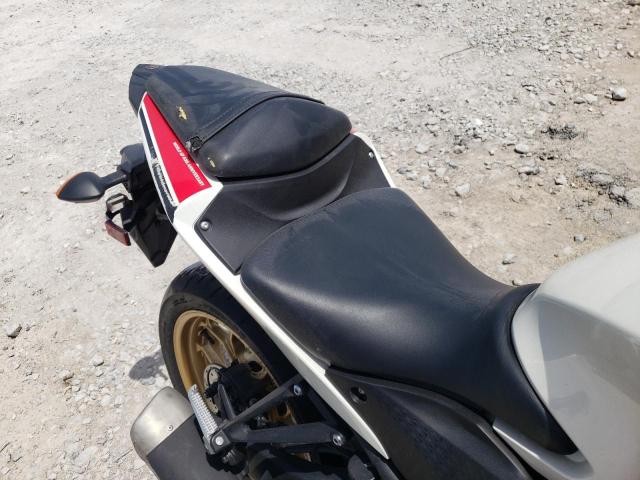 2022 YAMAHA YZFR3 A MH3RH18Y6NK008987
