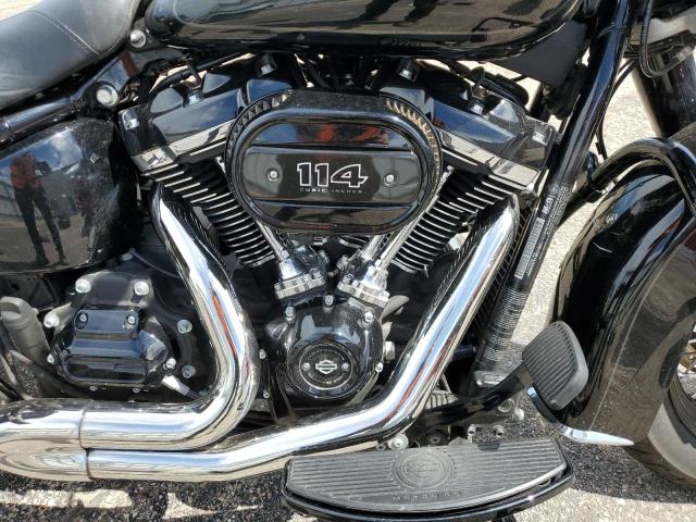 2018 HARLEY-DAVIDSON FLHCS HERI 1HD1YBK1XJC049560