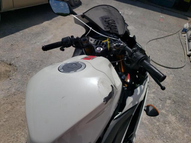 2022 YAMAHA YZFR3 A MH3RH18Y6NK008987