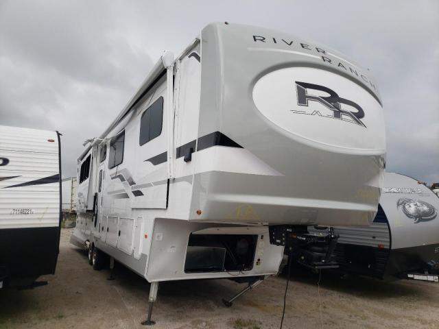 Salvage cars for sale from Copart Columbus, OH: 2022 Palomino 5th Wheel