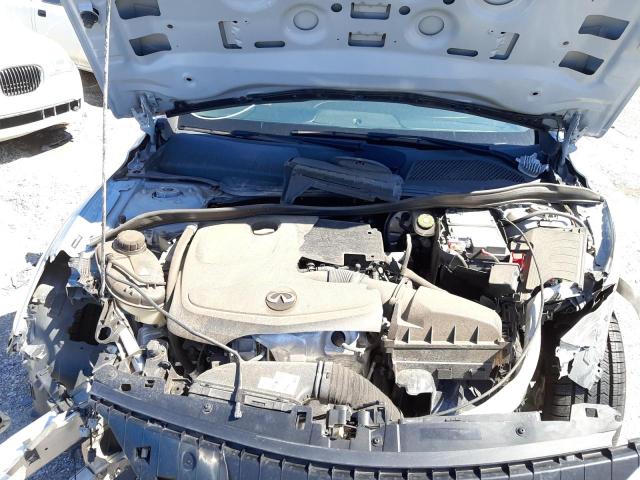 2018 INFINITI QX30 BASE SJKCH5CP7JA042928