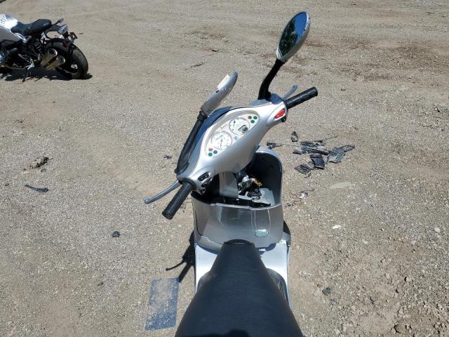 2003 VESPA M198F ZAPM198F535009536