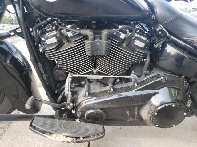 2019 HARLEY-DAVIDSON FLHC 1HD1YAJ61KB057920