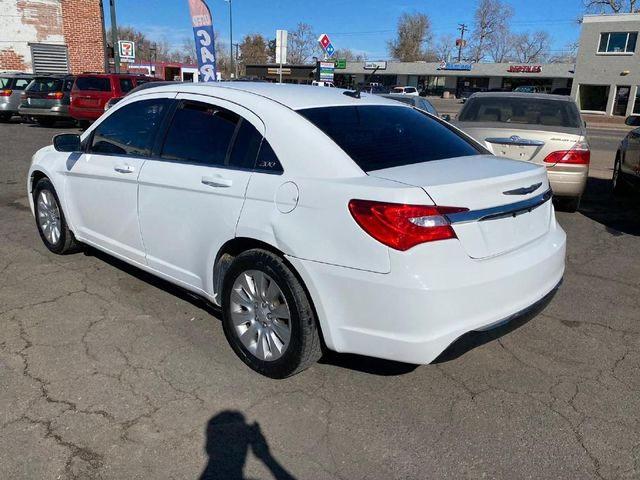 Седаны CHRYSLER 200 2014 Белый