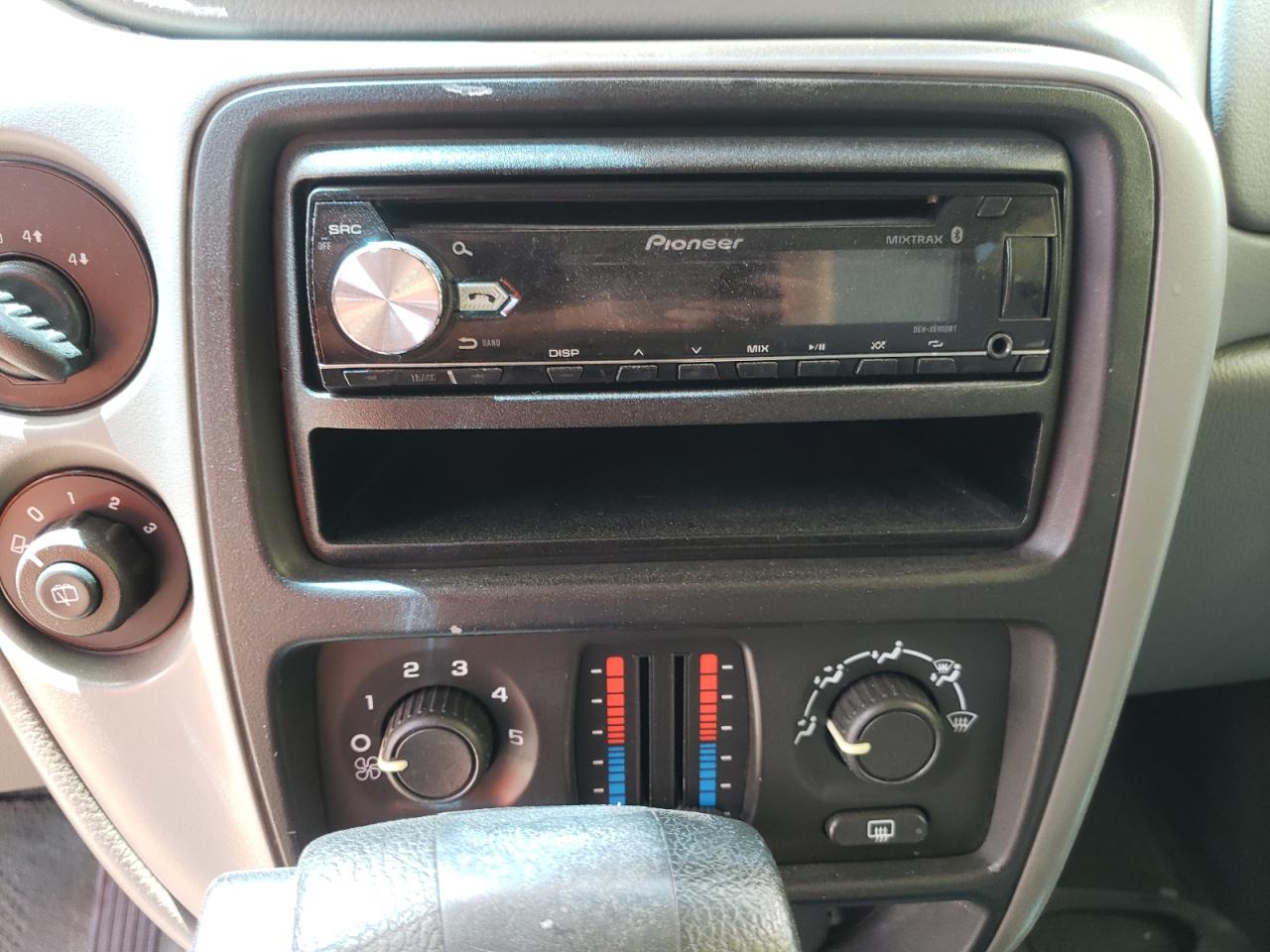 2008 Chevrolet Trailblazer Ls VIN: 1GNDT13S982197818 Lot: 53943172