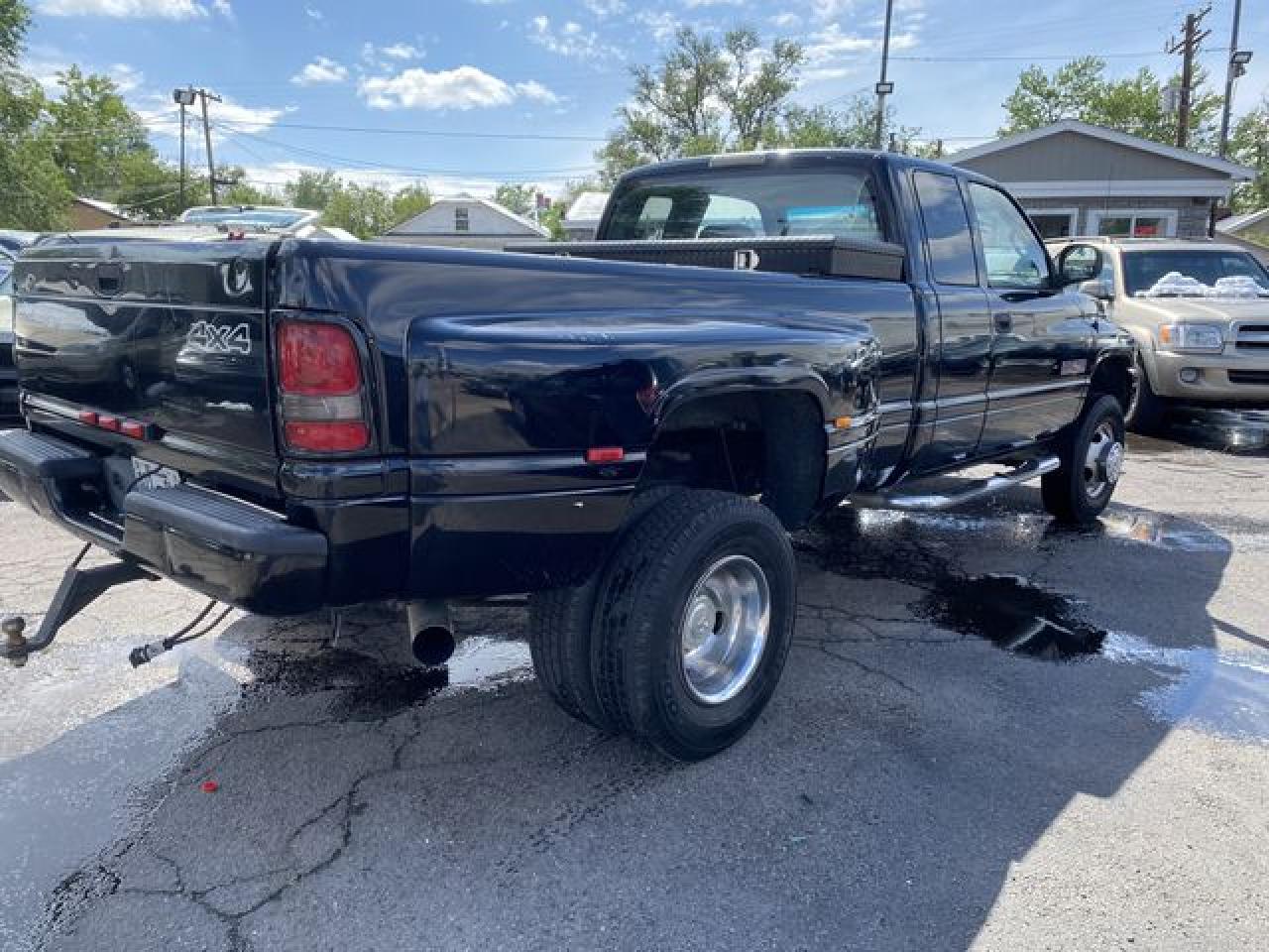 1999 Dodge Ram 3500 VIN: 1B7MF3363XJ608181 Lot: 54440362