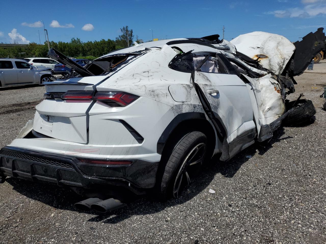 ZPBUA1ZL4MLA13798 2021 Lamborghini Urus