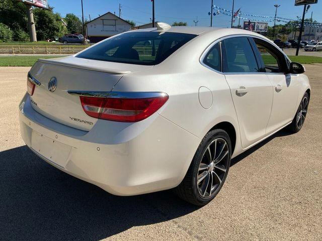 Седани BUICK VERANO 2016 Білий