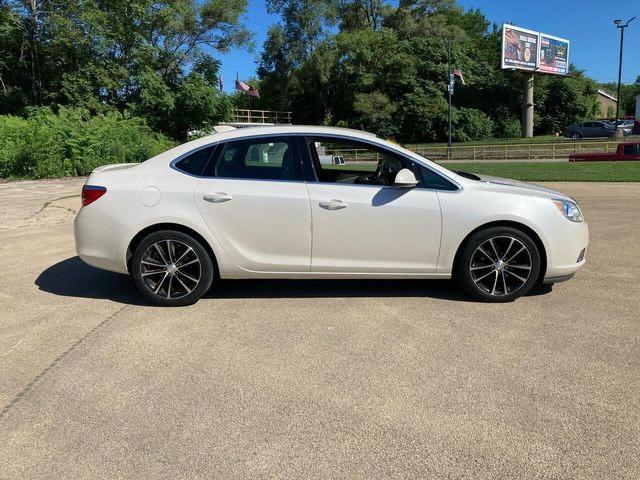 Седани BUICK VERANO 2016 Білий