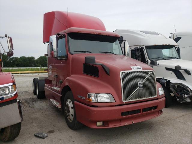 Volvo salvage cars for sale: 2002 Volvo VN VNL