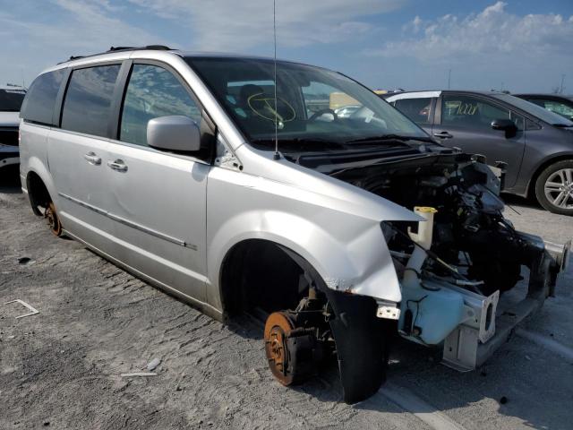 2010 Chrysler Town & Country Touring