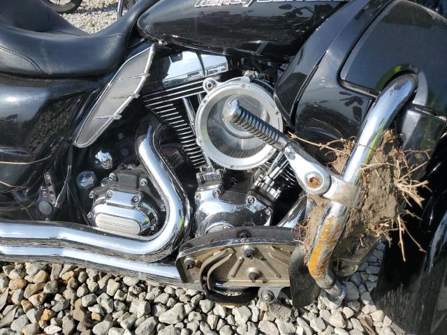 2011 HARLEY-DAVIDSON FLTRU 1HD1KGM1XBB627739