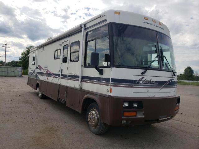 Salvage cars for sale from Copart Central Square, NY: 1999 Winnebago Adventurer