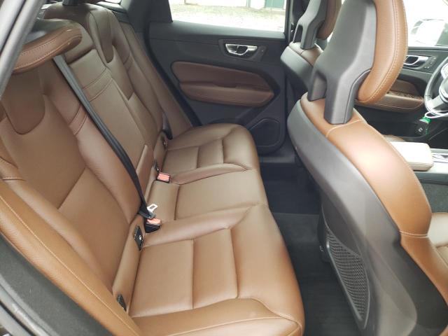 2018 VOLVO XC60 T6 MO YV4A22RK1J1024413